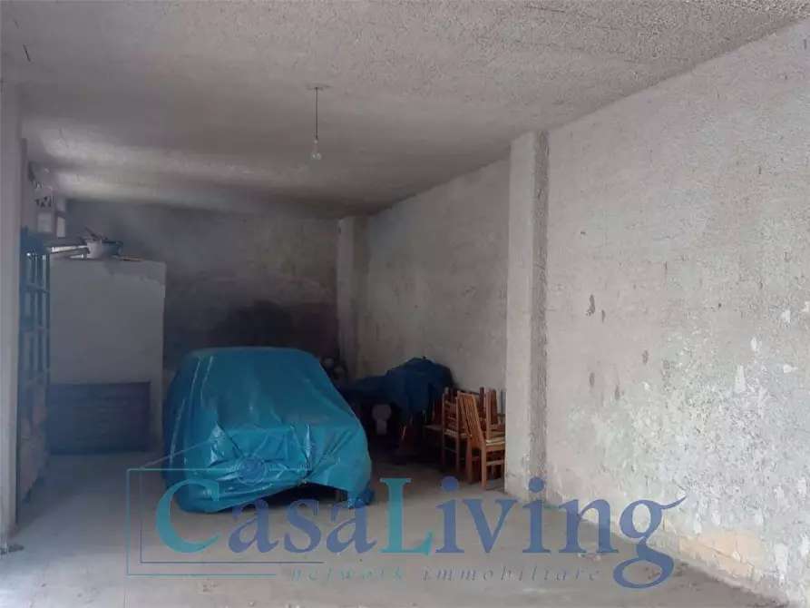 Immagine 10 di Magazzino in vendita  in Via Venero 205 a Monreale