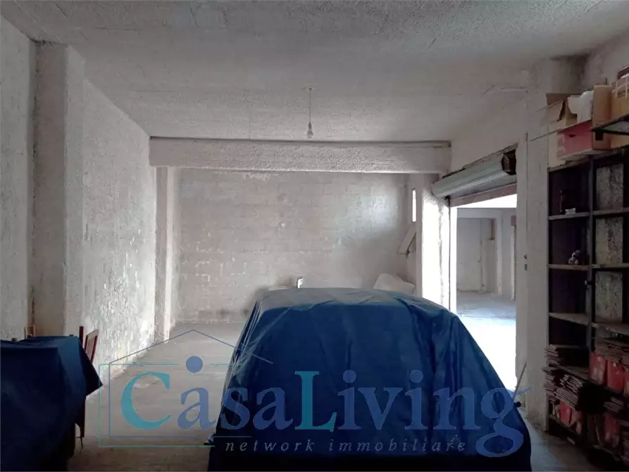 Immagine 14 di Magazzino in vendita  in Via Venero 205 a Monreale