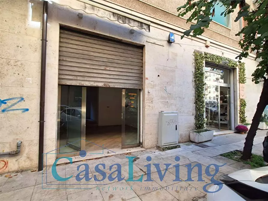 Immagine 1 di Negozio in vendita  in Via G. Pipitone Federico 96 a Palermo