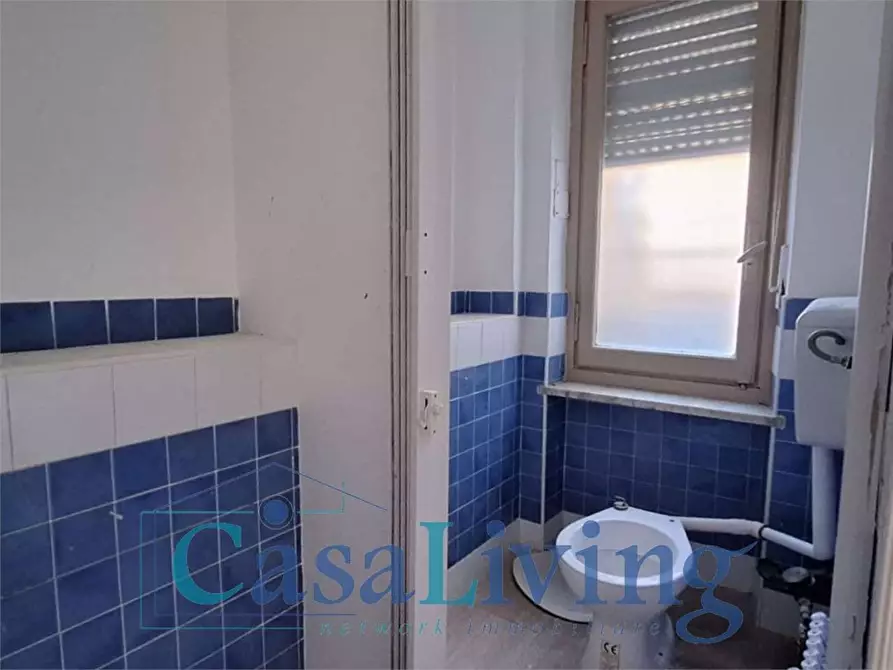 Immagine 11 di Negozio in vendita  in Via G. Pipitone Federico 96 a Palermo