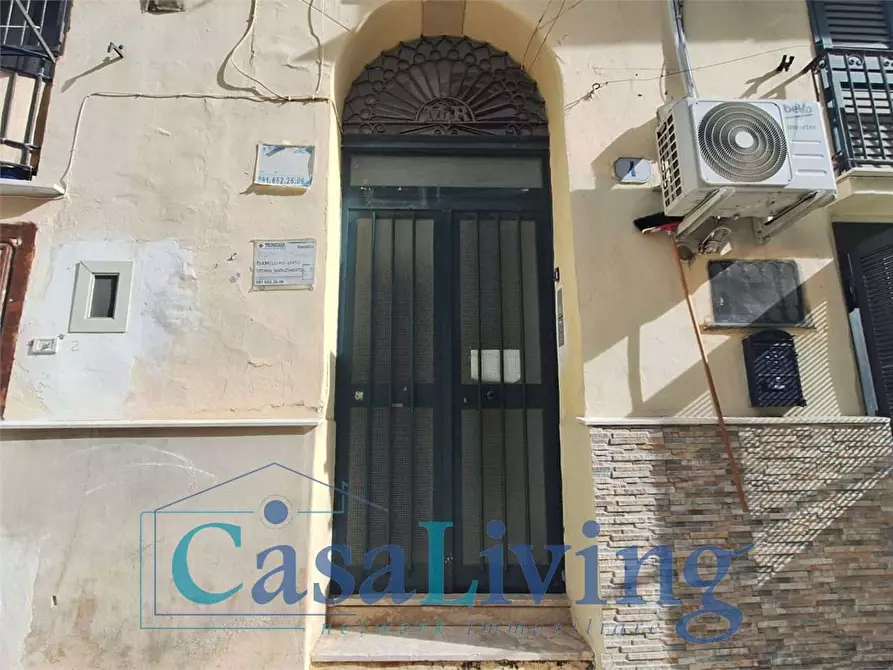 Immagine 2 di Appartamento in affitto  in Via Andrea Chiaramonte 4 a Palermo