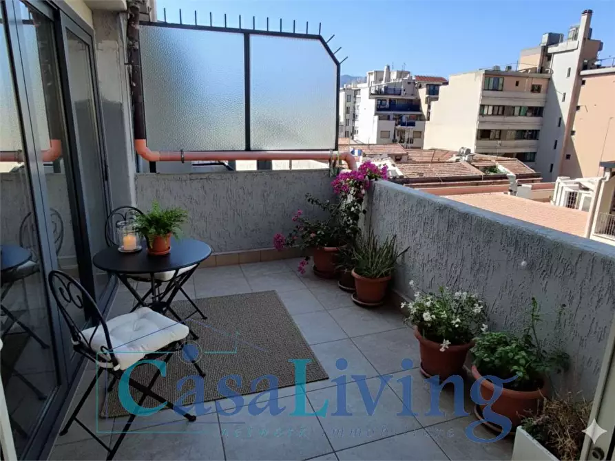 Immagine 3 di Appartamento in vendita  in Via Mariano Stabile 110 a Palermo