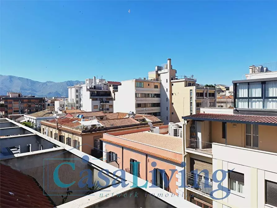 Immagine 34 di Appartamento in vendita  in Via Mariano Stabile 110 a Palermo