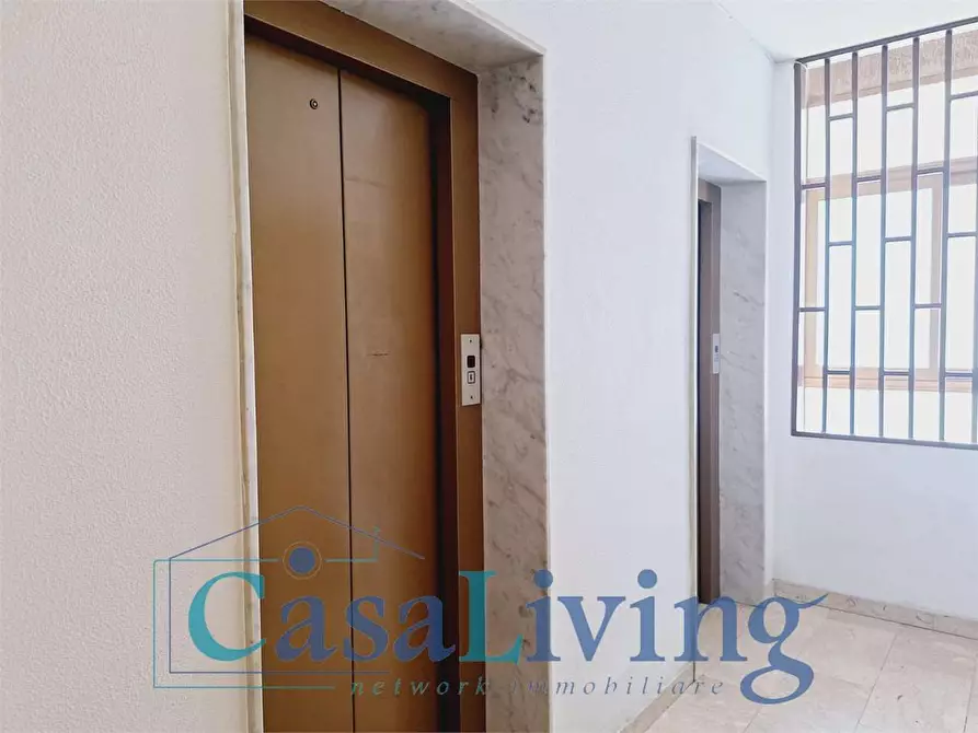 Immagine 10 di Attico in vendita  in Via Mariano Stabile 110 a Palermo