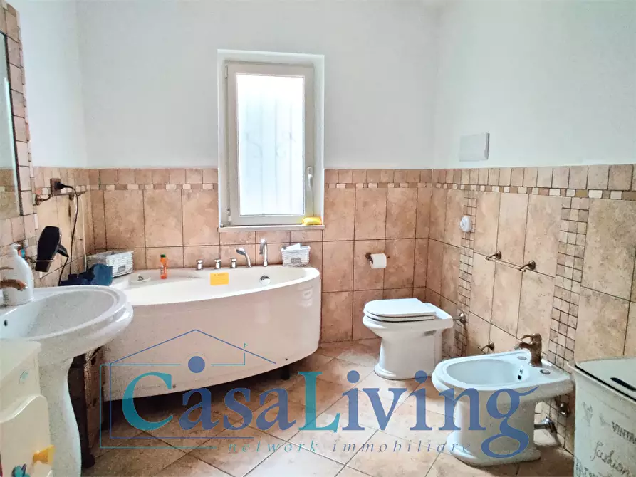 Immagine 9 di Appartamento in vendita  in Vicolo Luigi Russo  1 a Palermo