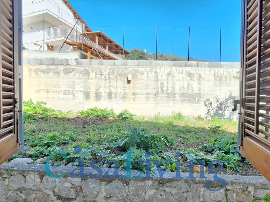 Immagine 21 di Villa in affitto  in Vi santicelli a Monreale