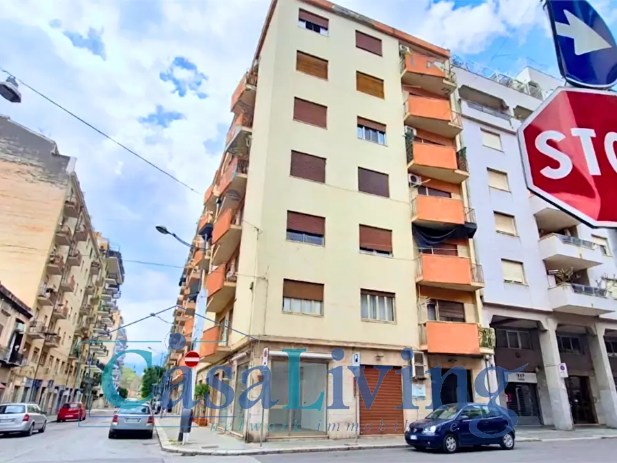 Immagine 17 di Appartamento in affitto  in Via saverio scrofani  15 a Palermo
