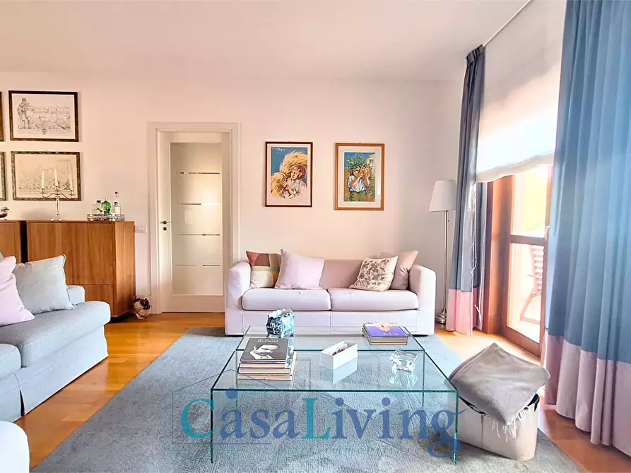 Immagine 1 di Appartamento in vendita  in via guido rossa a Monreale