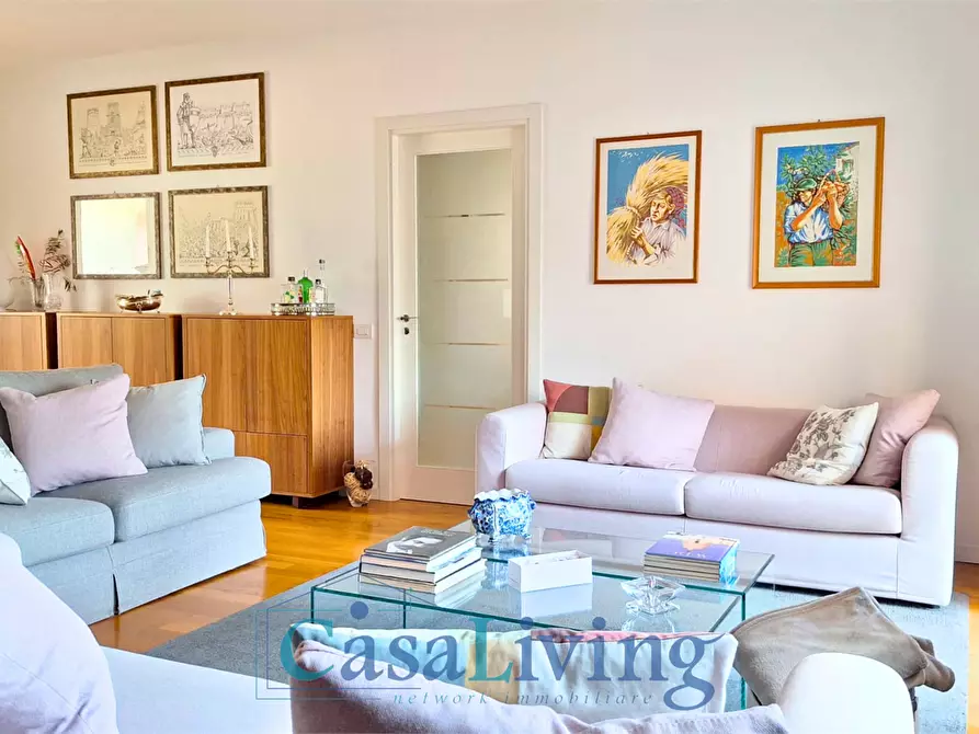 Immagine 2 di Appartamento in vendita  in via guido rossa a Monreale