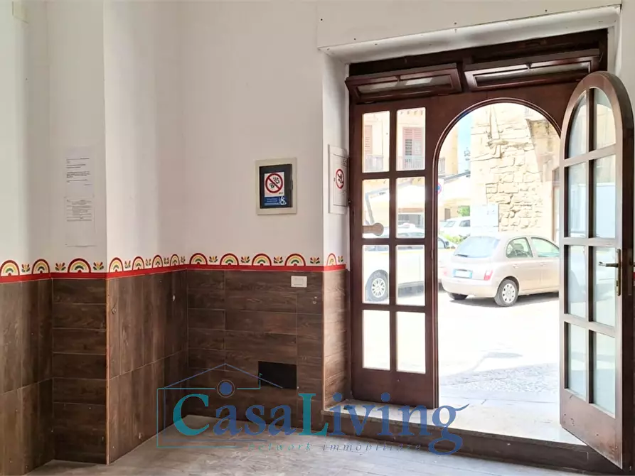 Immagine 5 di Negozio in affitto  in piazza vittorio emanuele 25 a Monreale