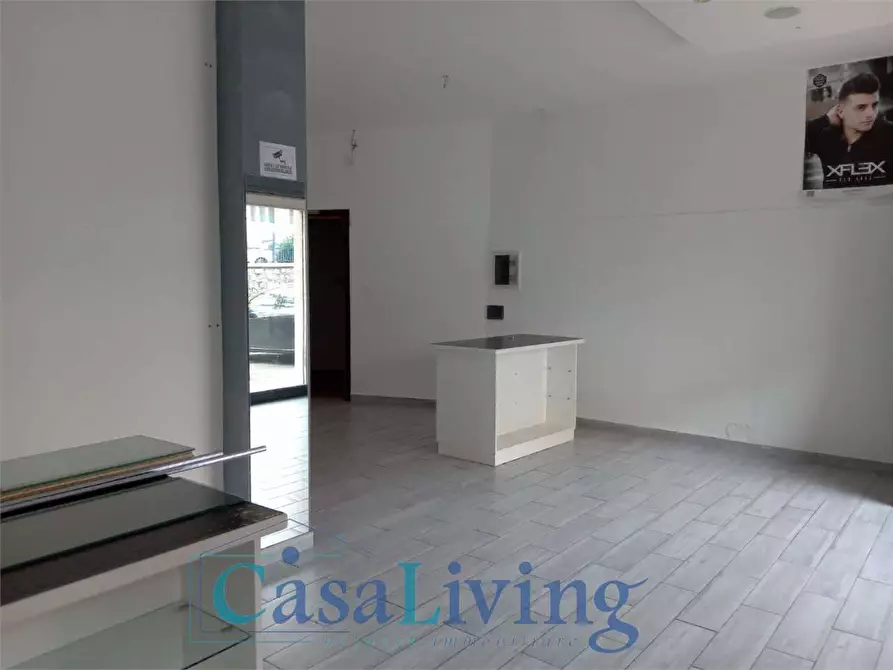 Immagine 7 di Negozio in vendita  in Via Venero  179 a Monreale