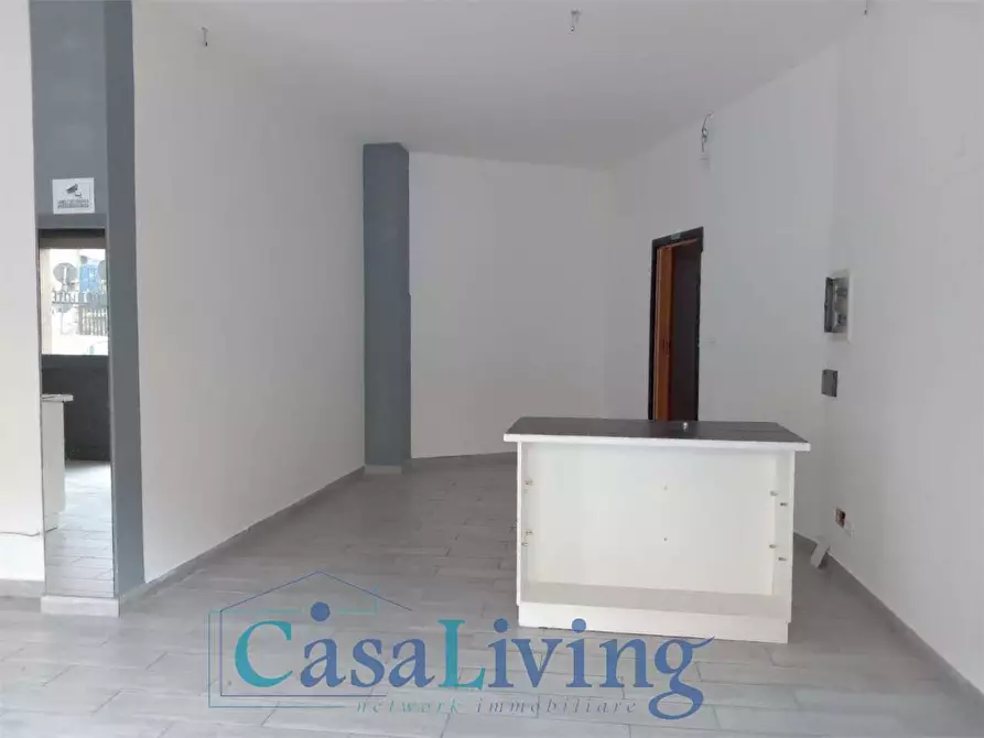 Immagine 9 di Negozio in vendita  in Via Venero  179 a Monreale