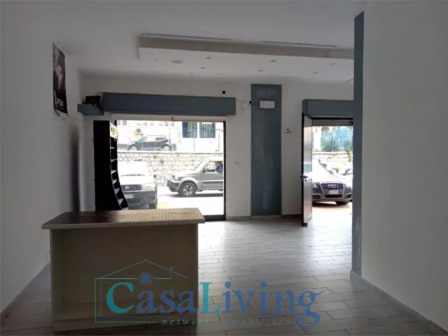 Immagine 11 di Negozio in vendita  in Via Venero  179 a Monreale