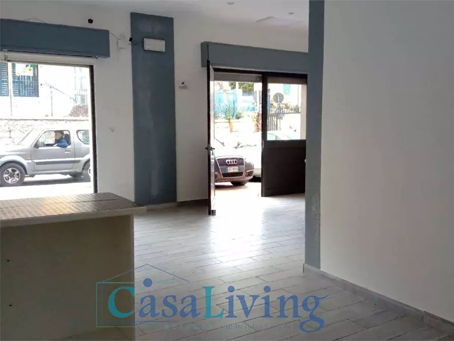 Immagine 15 di Negozio in vendita  in Via Venero  179 a Monreale