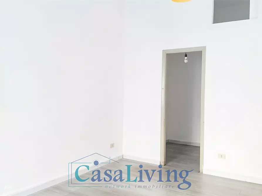 Immagine 4 di Negozio in affitto  in Via Venero  29 a Monreale