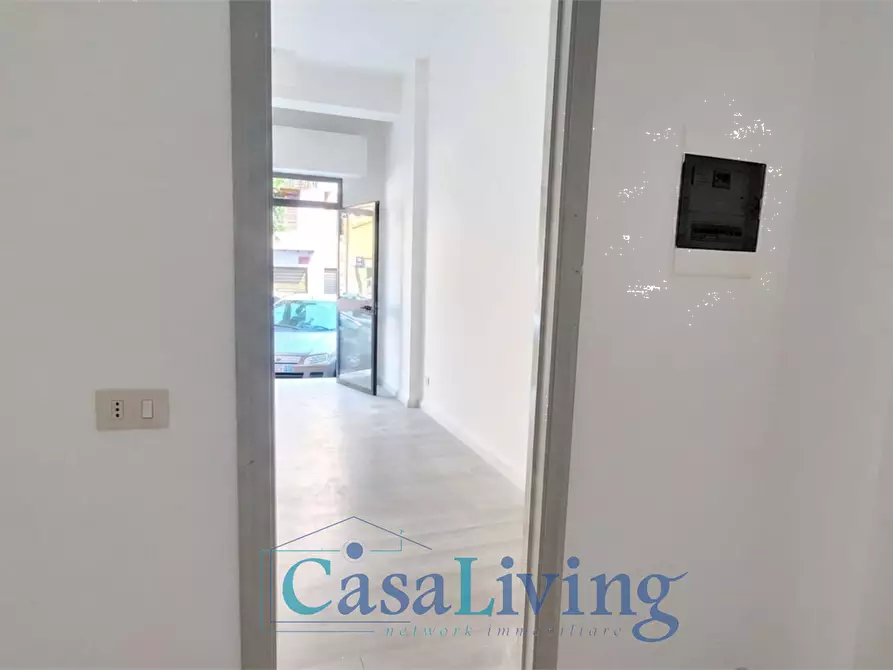 Immagine 8 di Negozio in affitto  in Via Venero  29 a Monreale