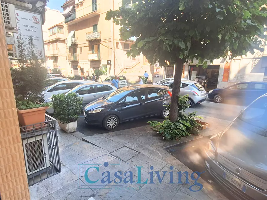 Immagine 11 di Negozio in affitto  in Via Venero  29 a Monreale