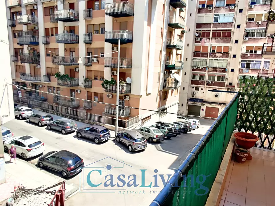 Immagine 20 di Appartamento in vendita  in Via Domenico Trentacoste 34 a Palermo