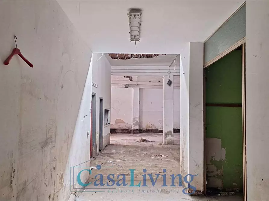 Immagine 18 di Magazzino in vendita  in Via Mario Trapassi 1 a Palermo