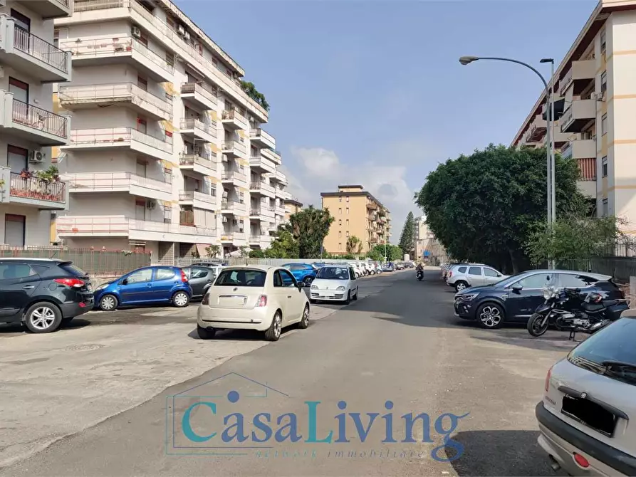 Immagine 21 di Garage in vendita  in VIa Giuseppe Pianell 20 - 30 a Palermo