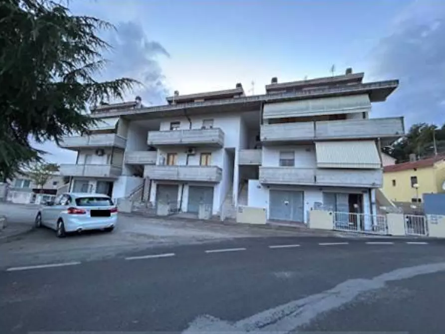 Immagine 1 di Appartamento in vendita  in Frazione Loc. Montecchio - Via Monte Catria  71 a Vallefoglia
