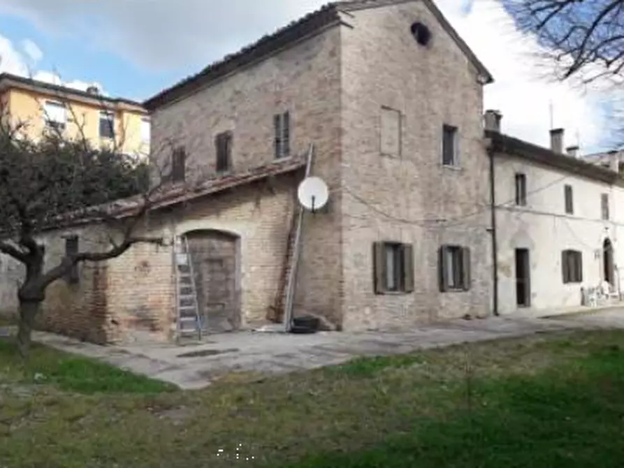 Immagine 1 di Stabile in vendita  in Frazione Saltara -Via Verga 5/a a Colli Al Metauro