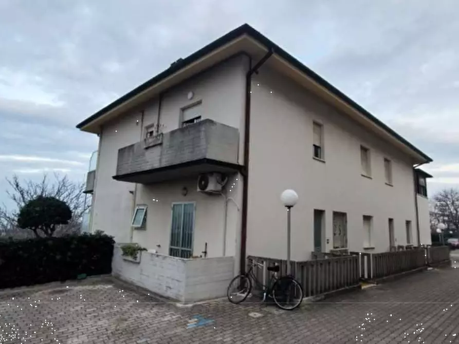 Immagine 1 di Appartamento in vendita  in Viale Romagna  59 a Fano