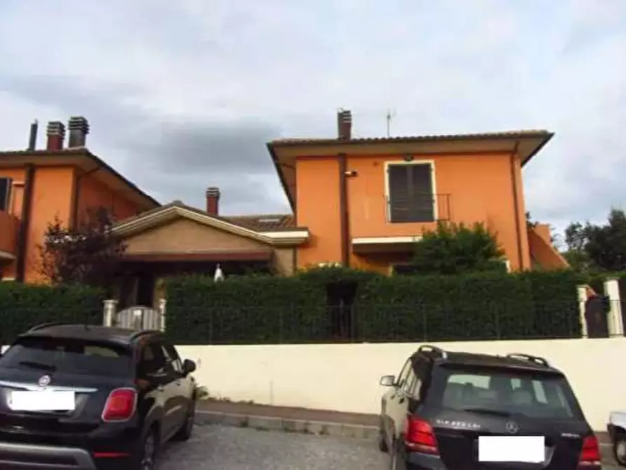 Immagine 1 di Villetta a schiera in vendita  in Viale Italia 12 a Colli Al Metauro