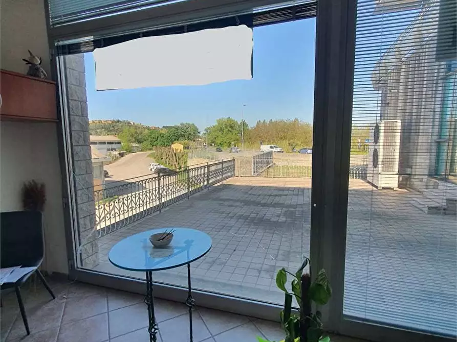 Immagine 8 di Ufficio in vendita  in Via Nazionale 2 a Vallefoglia