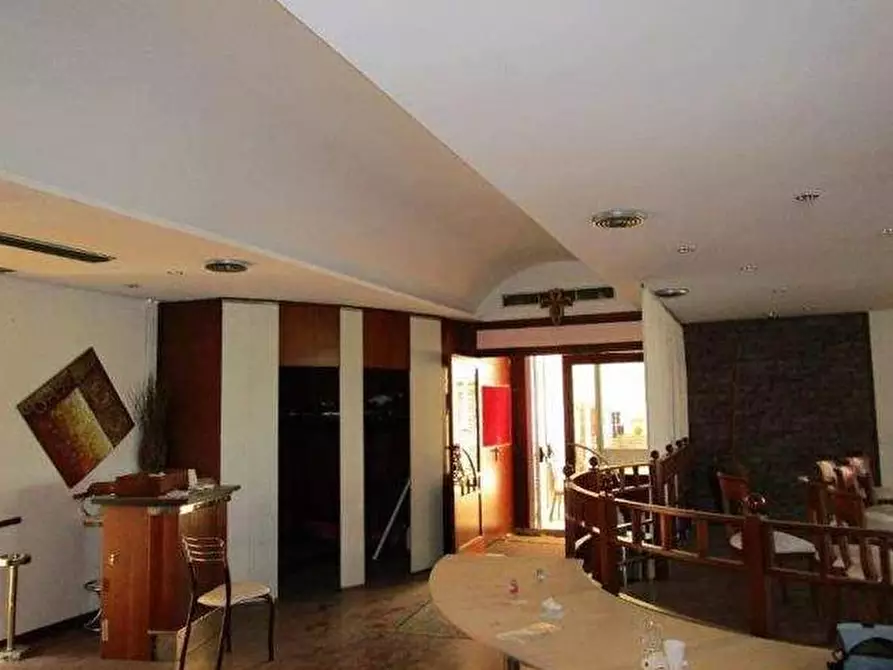 Immagine 3 di Stabile in vendita  in Zona Ledimar, Via delle Rondini  6 a Pesaro