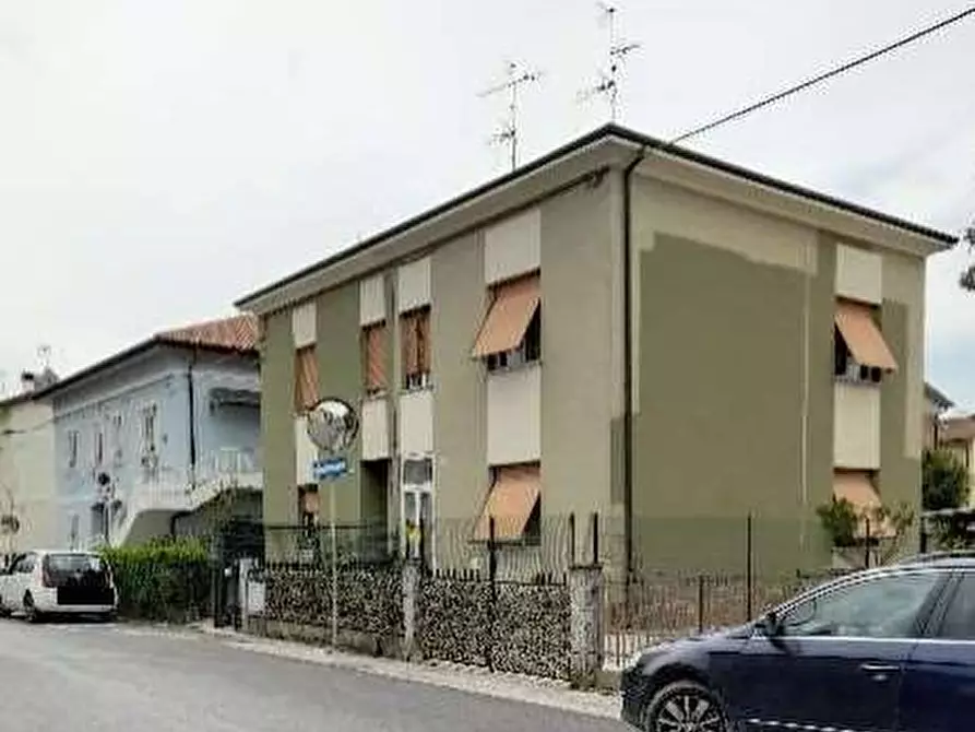 Immagine 1 di Appartamento in vendita  in Via Condotti   29 a Fano