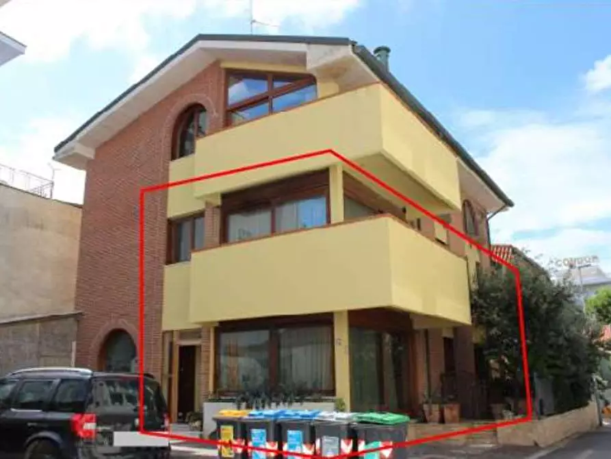 Immagine 1 di Appartamento in vendita  in Via Agordat 3 a Bellaria-Igea Marina