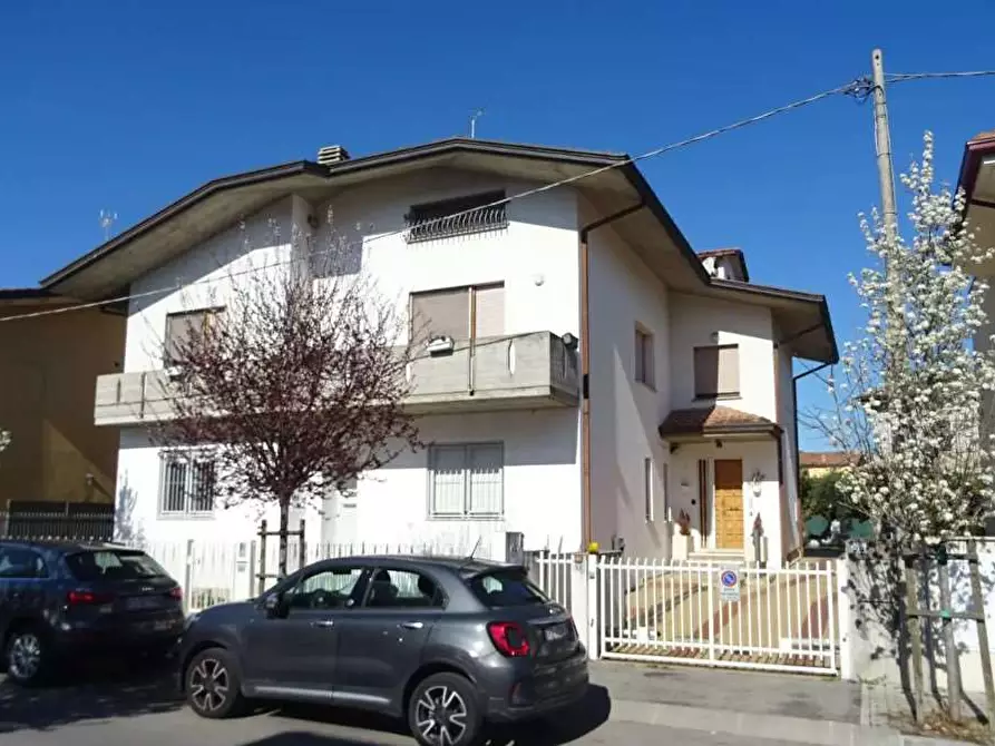 Immagine 1 di Appartamento in vendita  in Via Pietro Corbucci  22 a San Giovanni In Marignano