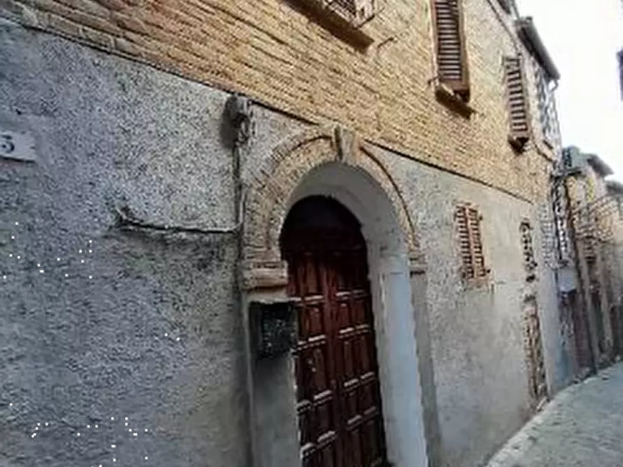 Immagine 1 di Appartamento in vendita  in Quartiere Mombaroccio - Via Famiglia Masini 5 5 a Mombaroccio