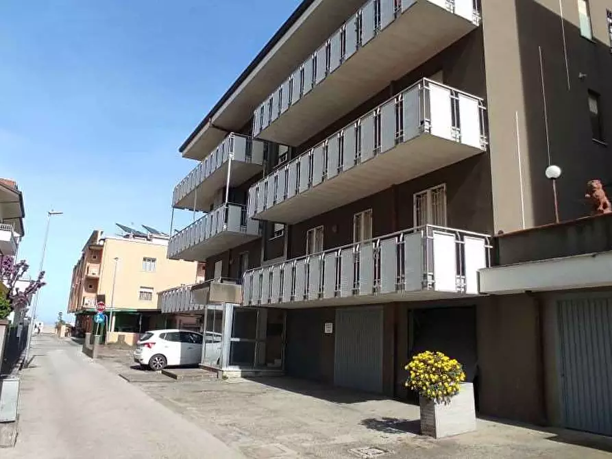 Immagine 1 di Appartamento in vendita  in Via Quinto Pittore 7 a Bellaria-Igea Marina