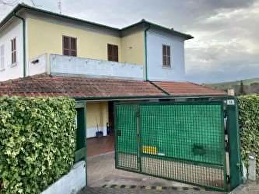 Immagine 1 di Casa bifamiliare in vendita  in Via Lunga  18 a Vallefoglia