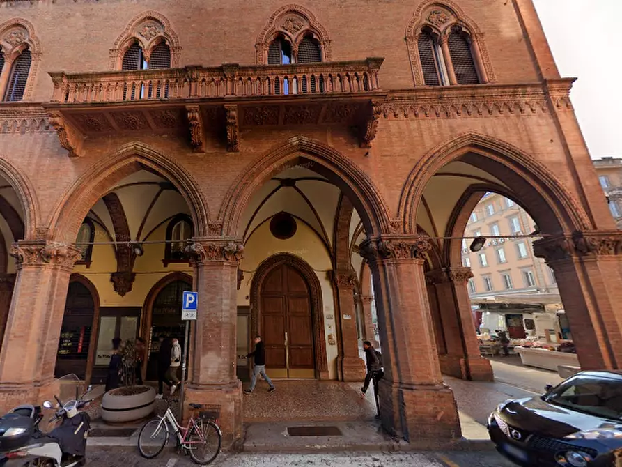 Immagine 1 di Appartamento in vendita  in Via dell'Indipendenza  55 a Bologna