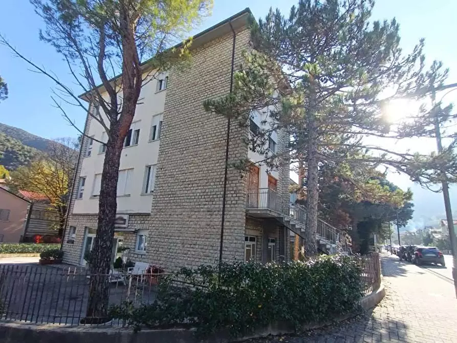 Immagine 3 di Appartamento in vendita  in Via Giovanni Pascoli 1 a Piobbico