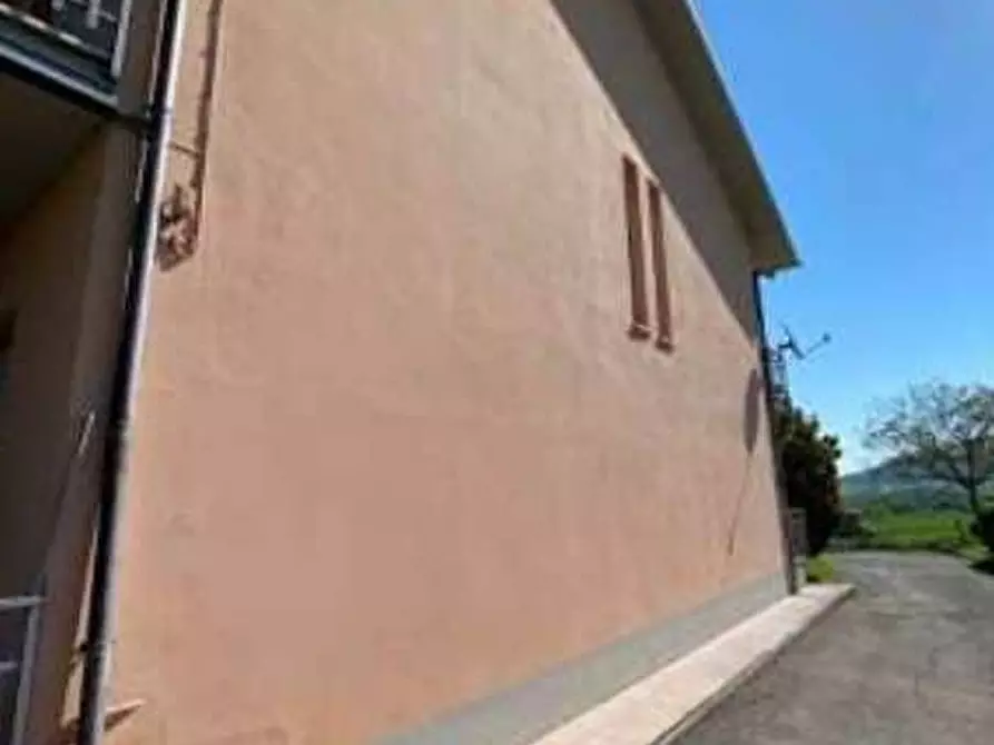 Immagine 3 di Casa bifamiliare in vendita  in Strada Prov.le San Savino 18/A a Frontone