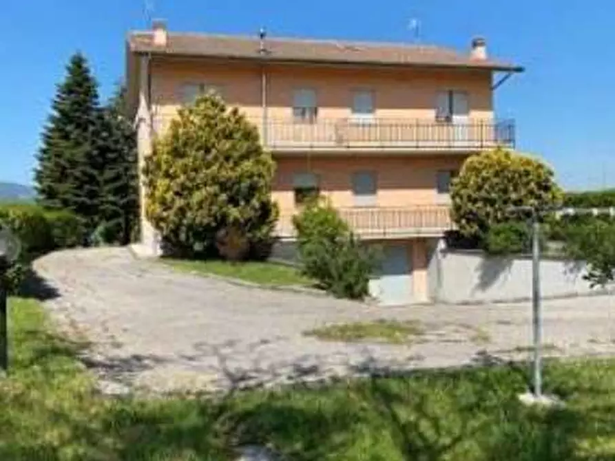 Immagine 5 di Casa bifamiliare in vendita  in Strada Prov.le San Savino 18/A a Frontone