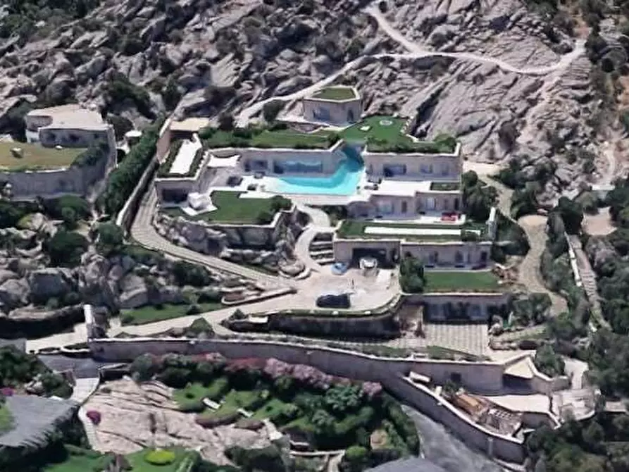 Immagine 2 di Villa in vendita  in Condominio Cussorgia di Miata Località Liscia di Vacca a Arzachena