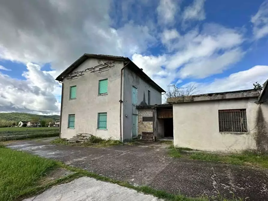 Immagine 1 di Appartamento in vendita  in Località Cà L'Agostina  18 a Fermignano