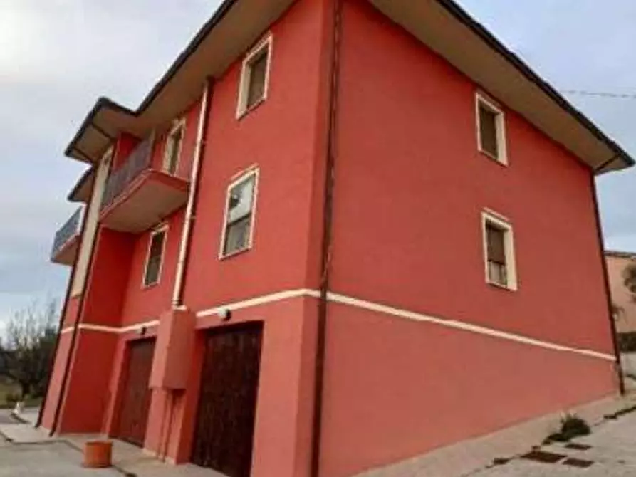 Immagine 3 di Appartamento in vendita  in Strada Solfanuccio 88/C a San Costanzo