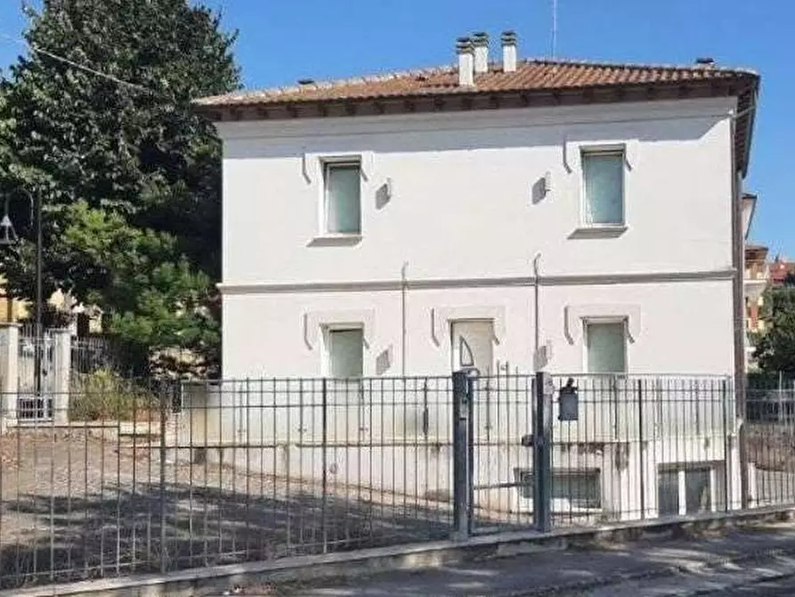 Immagine 1 di Ufficio in vendita  in Via Antonio Gramsci 111 a Mondolfo