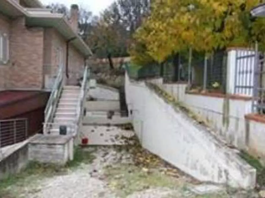 Immagine 1 di Appartamento in vendita  in Via del Monte snc a Petriano