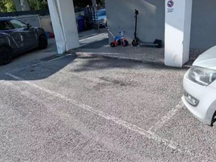 Immagine 6 di Negozio in vendita  in Via XXIV Maggio 109-111 a Pesaro