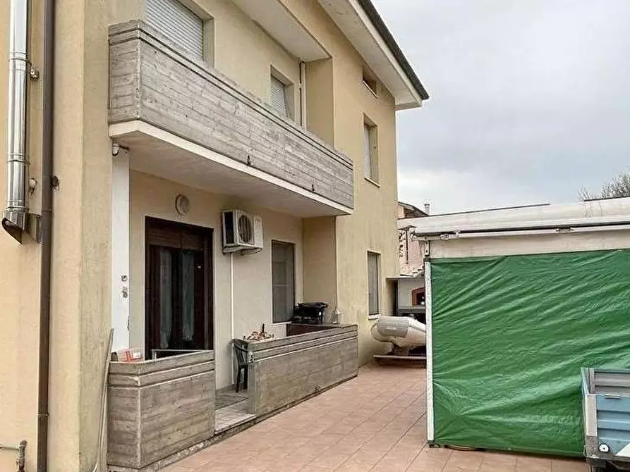 Immagine 8 di Appartamento in vendita  in Via Della Resistenza 14 a Colli Al Metauro