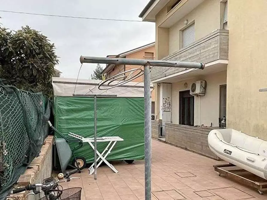 Immagine 11 di Appartamento in vendita  in Via Della Resistenza 14 a Colli Al Metauro