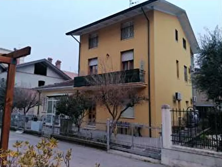 Immagine 1 di Appartamento in vendita  in Viale Sirte  16 a Rimini