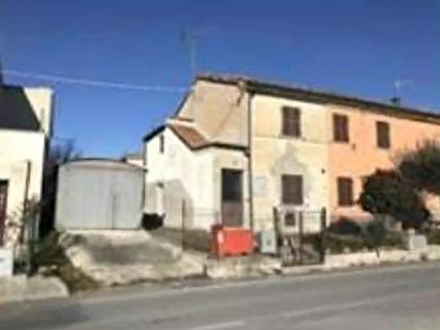 Immagine 1 di Appartamento in vendita  in Via Fornace 88 a Terre Roveresche